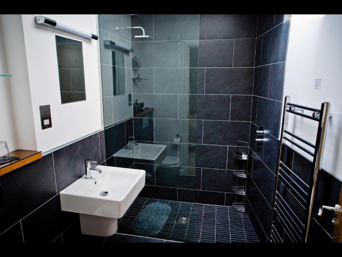 The Cedars Hotel Bathford Екстериор снимка